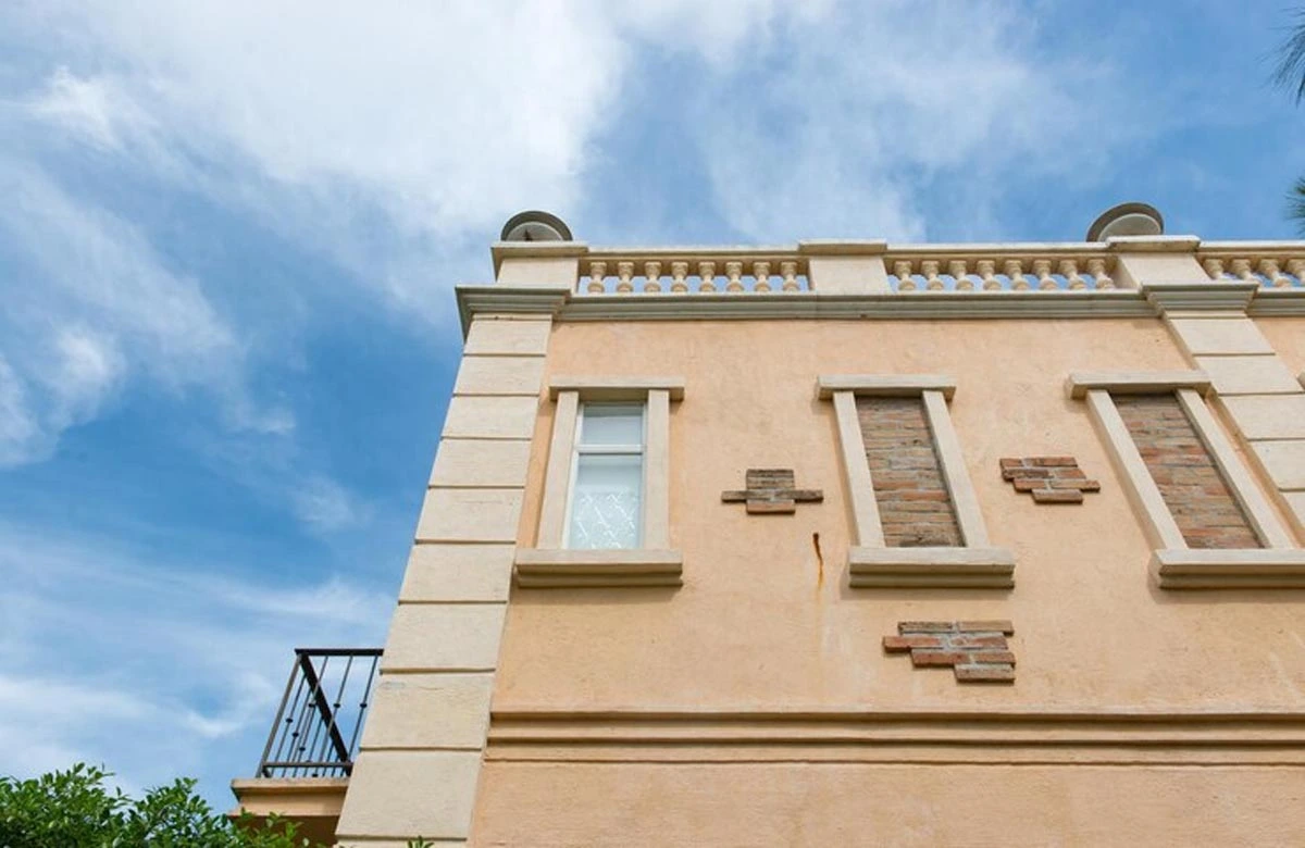 Choose top-tier home painting in Dubai to refresh your interiors and exteriors with colors that truly stand out.